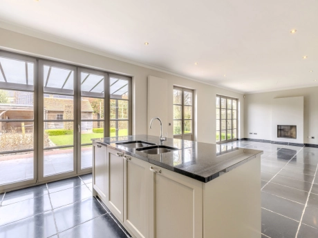 7055bd2f58984fa8bab274c48546f5e7 thumbnail