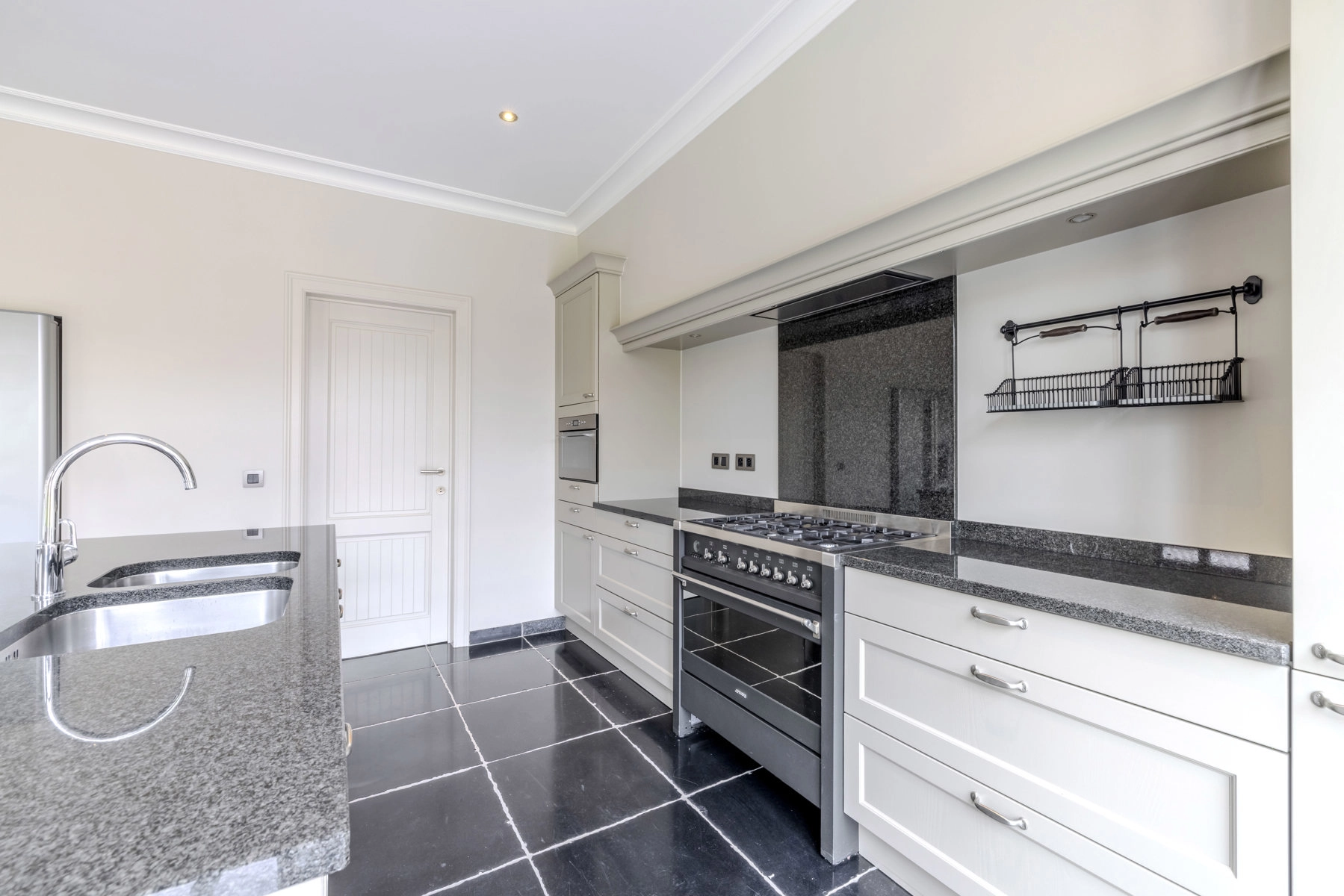 bf3b85ab02264a9ab819d5e68fdf25f9 photo