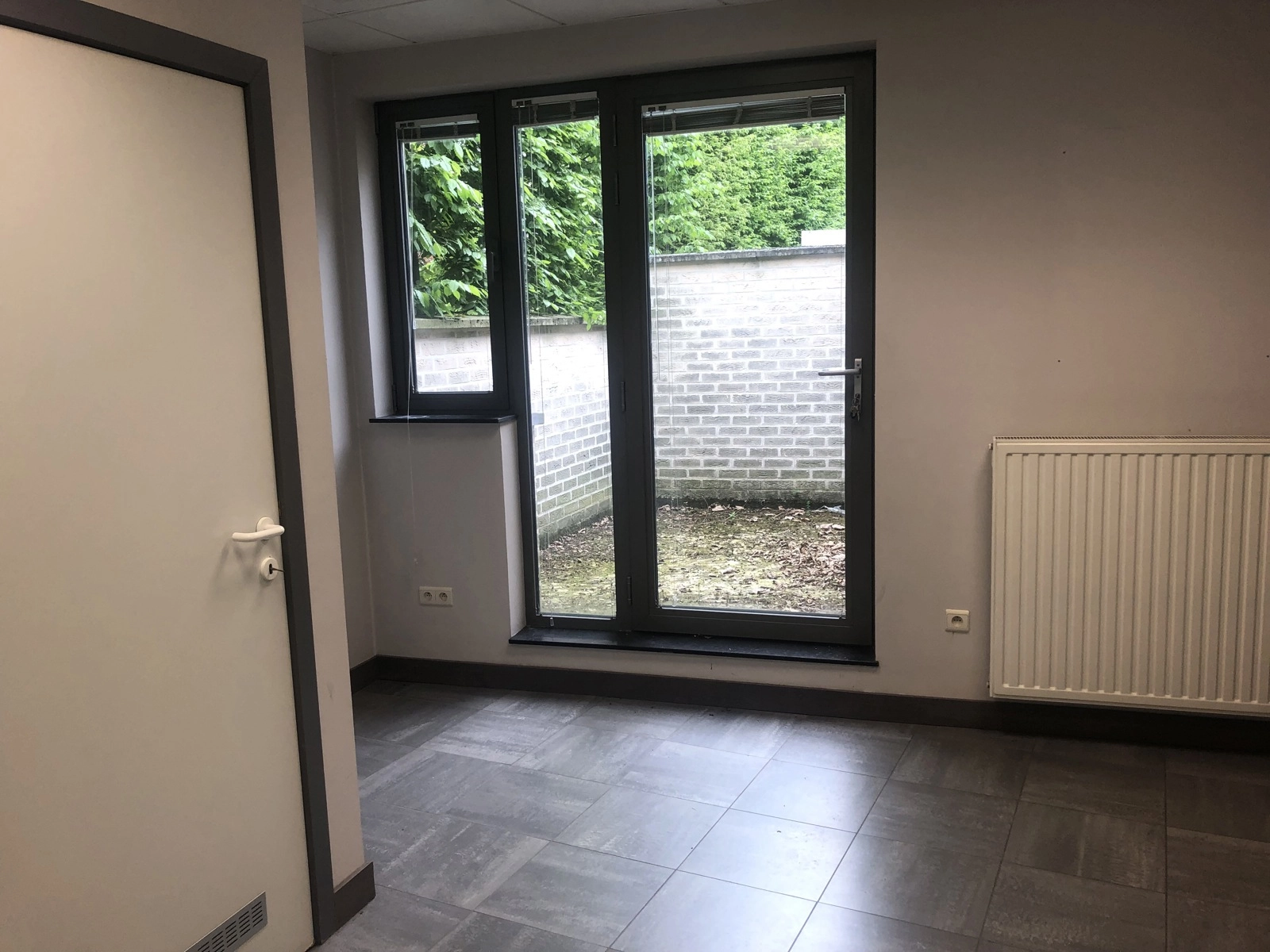 99089f504fdf4a0eb025f8f386ac16d4 photo