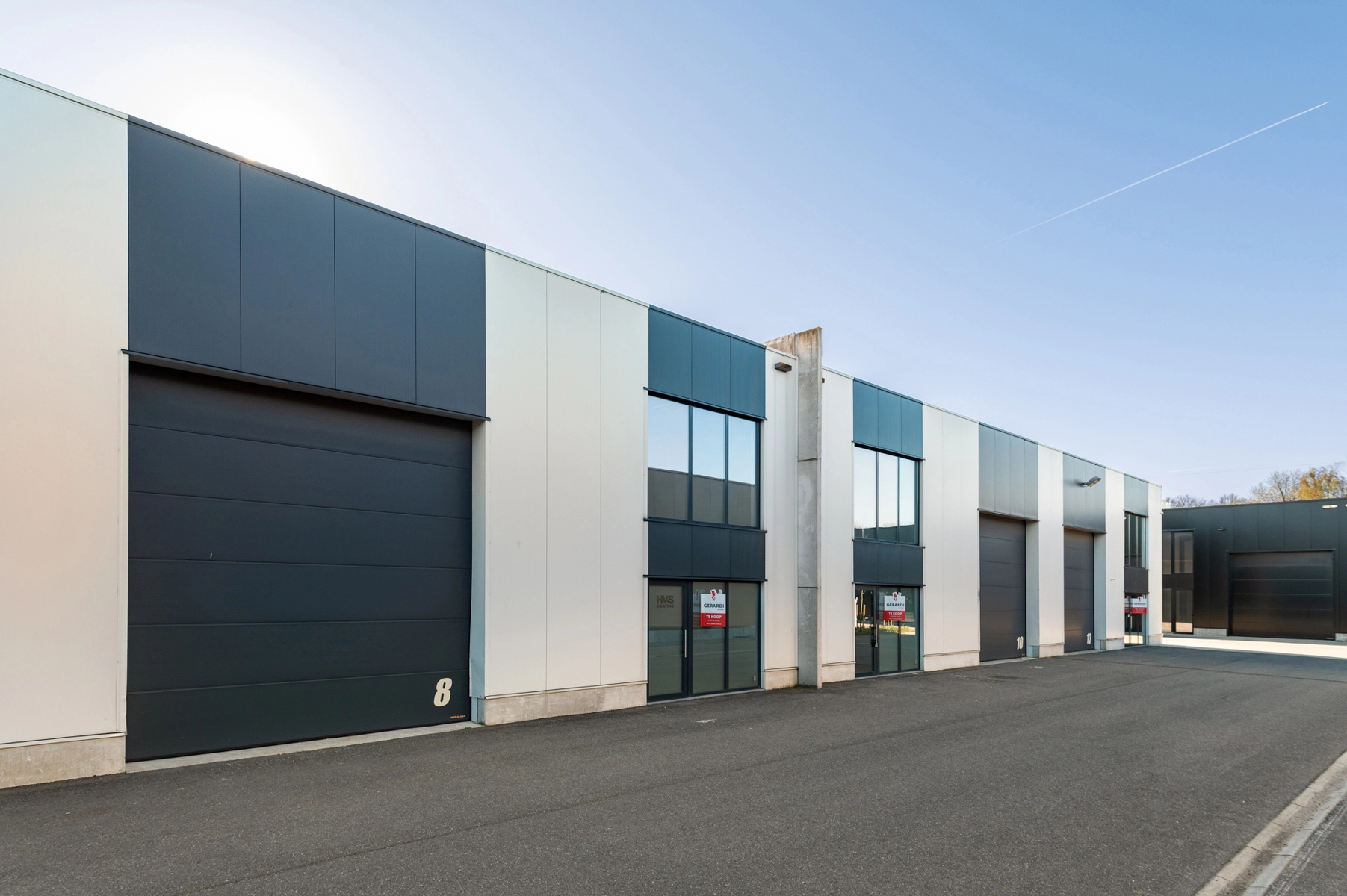 9713aefa895a40de86d5f5f3de5a5068 photo