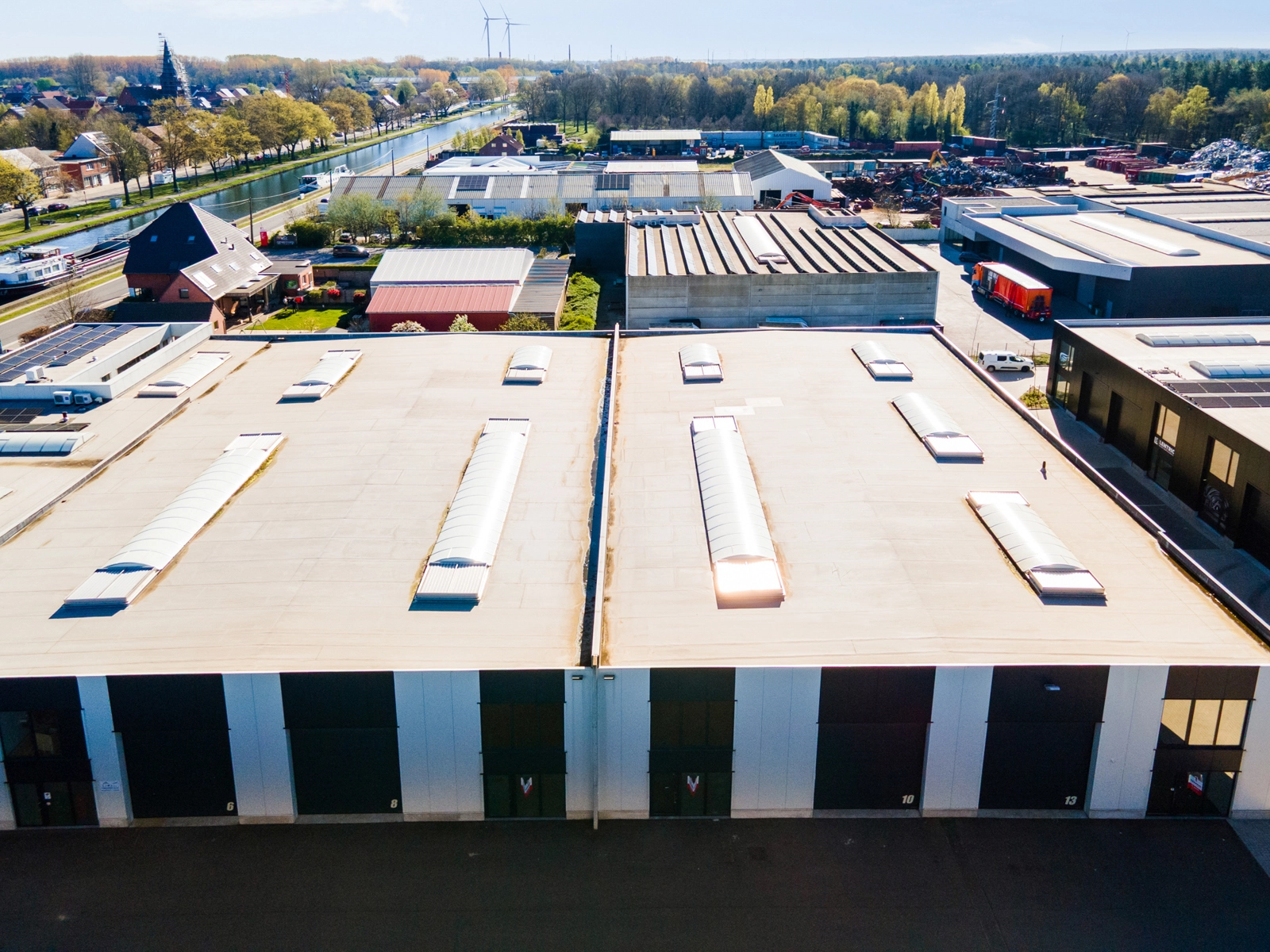 3e784186f7f94bd7abba1379bc6dd02e photo