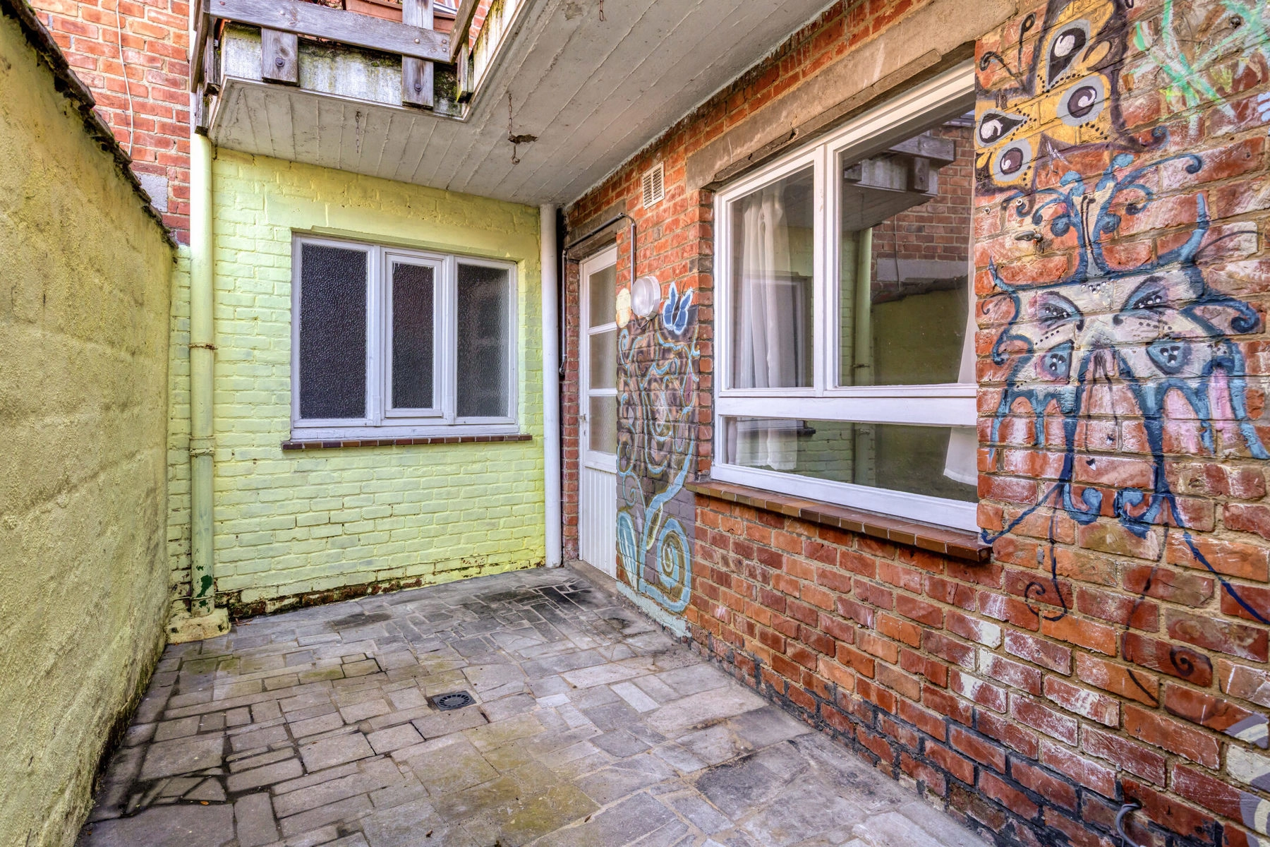 9682a3d44c124f609b275f6613f1c3e6 photo