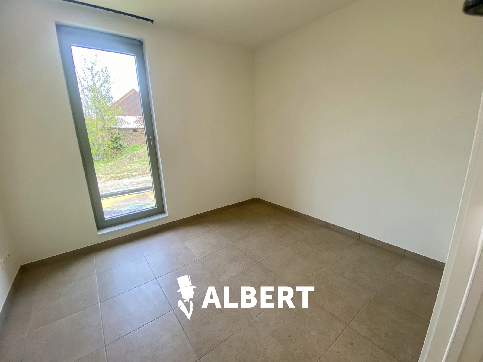 489f401a4fe44de39d17e1f4ce8138bd photo