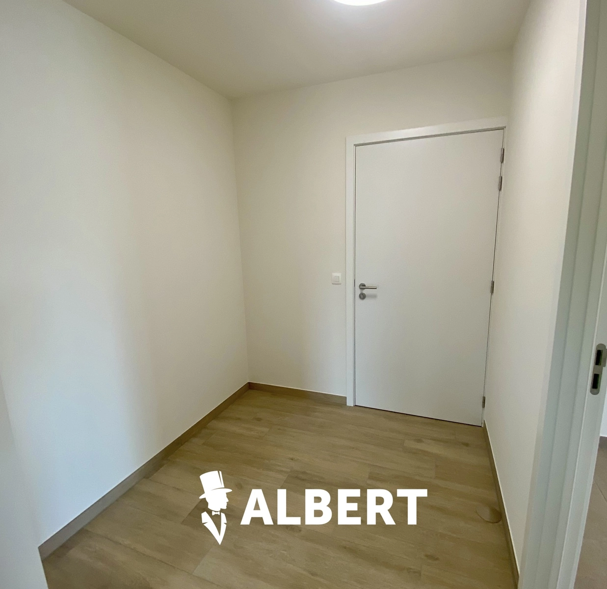 4a7f86cc167849f7a3a2c5f251f5fd0f photo