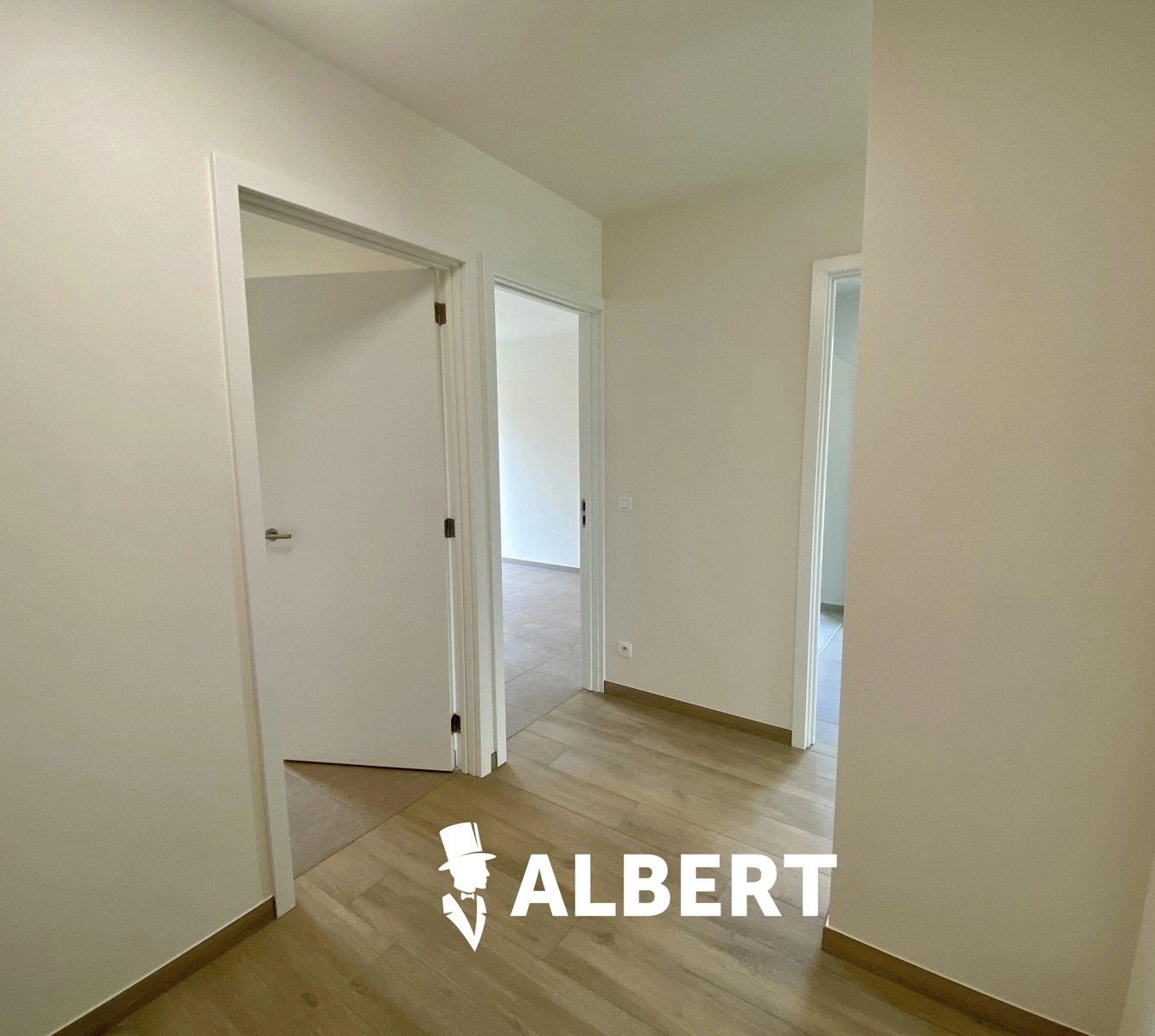 a2efa98bbed34990adcc38770a31ccaa photo