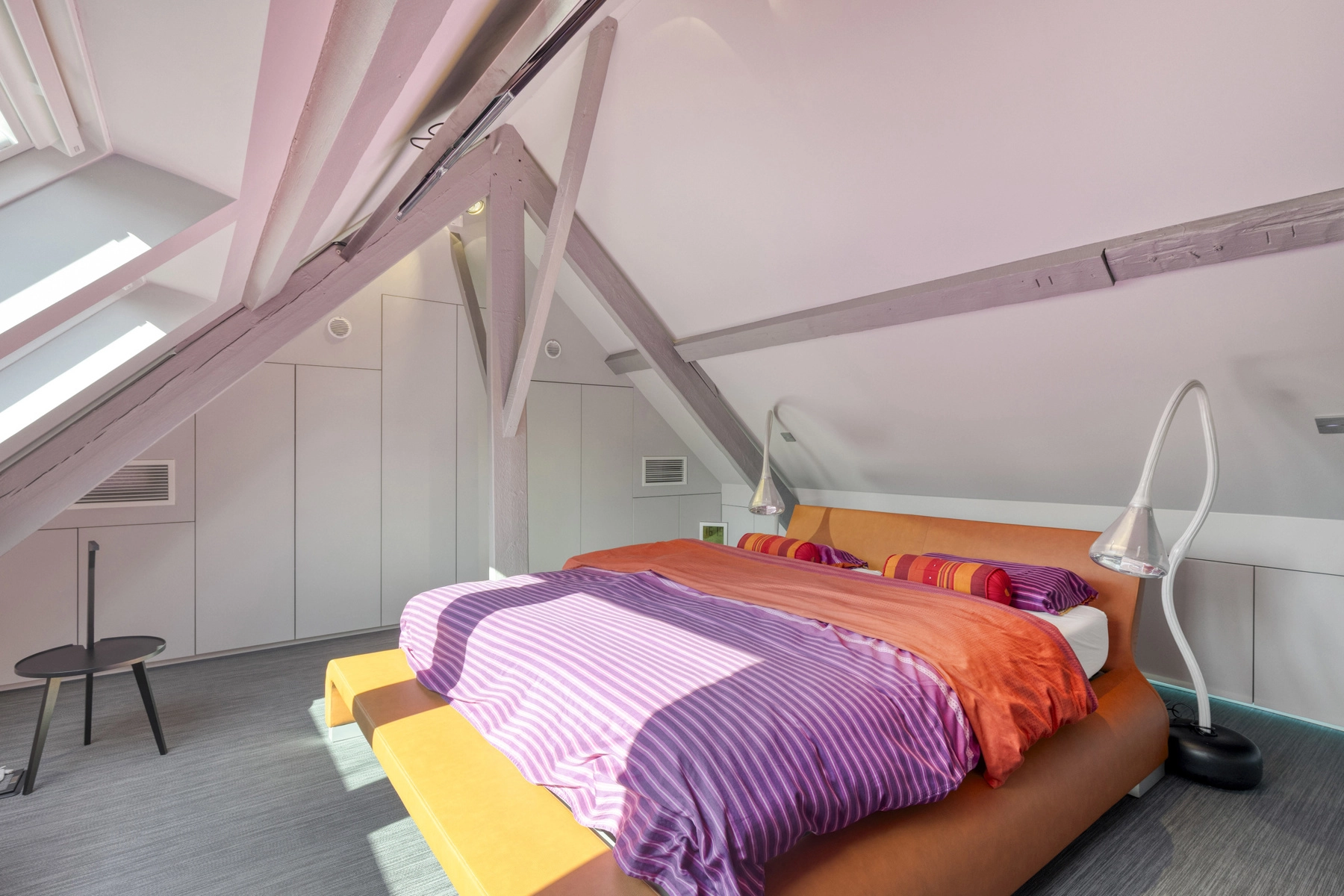 6feb648023934f2589b341e418c40bbe photo