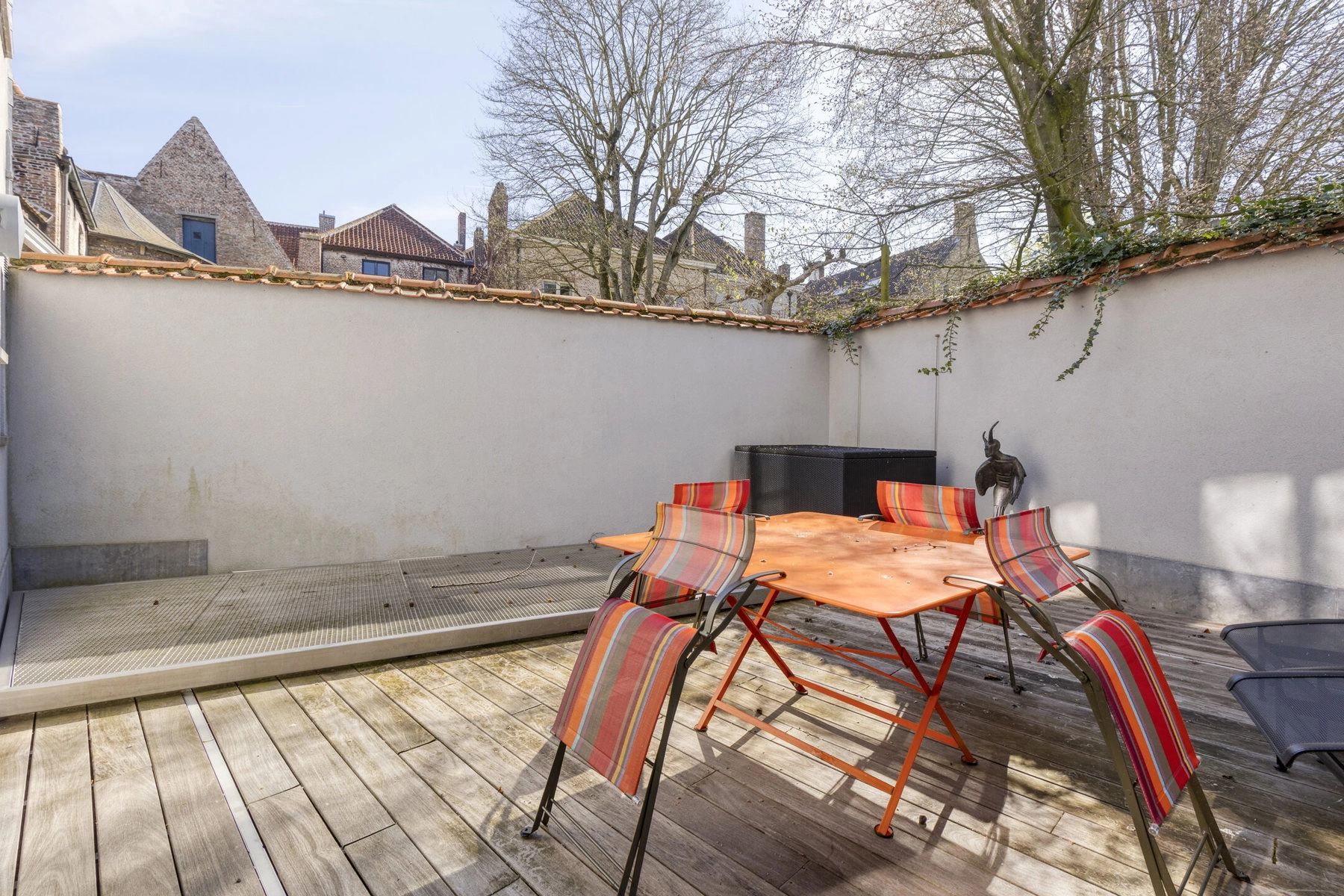 7d045fbc105346949f3b1b7815f4f22e photo