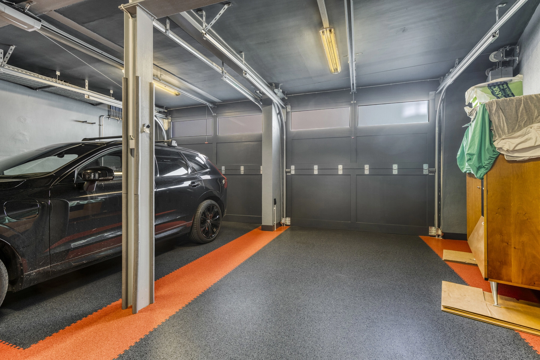 98f0a39d0c93478e89eafa4c26283b1d photo