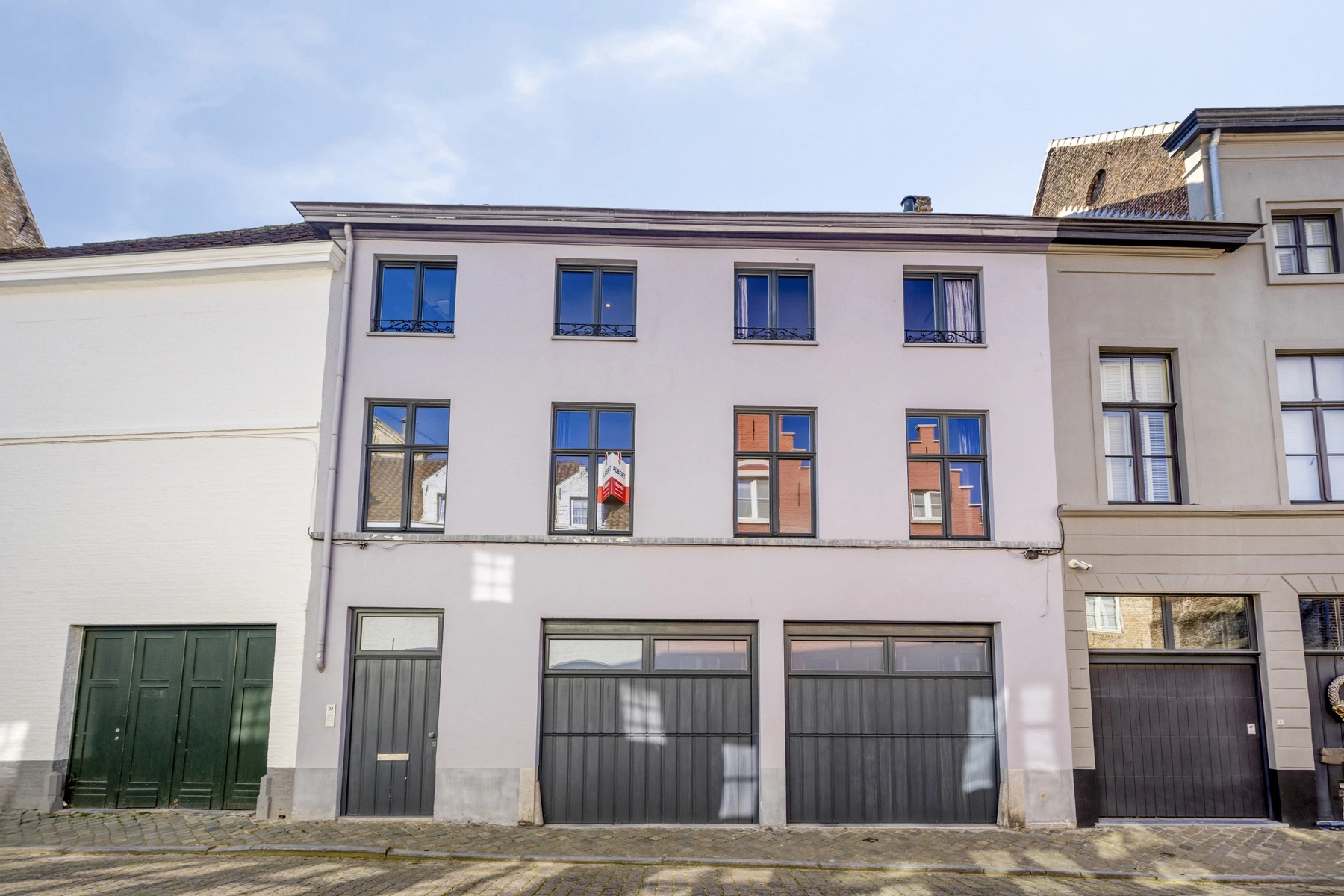 9f52c116f55a4b509f3d02453697e97f photo