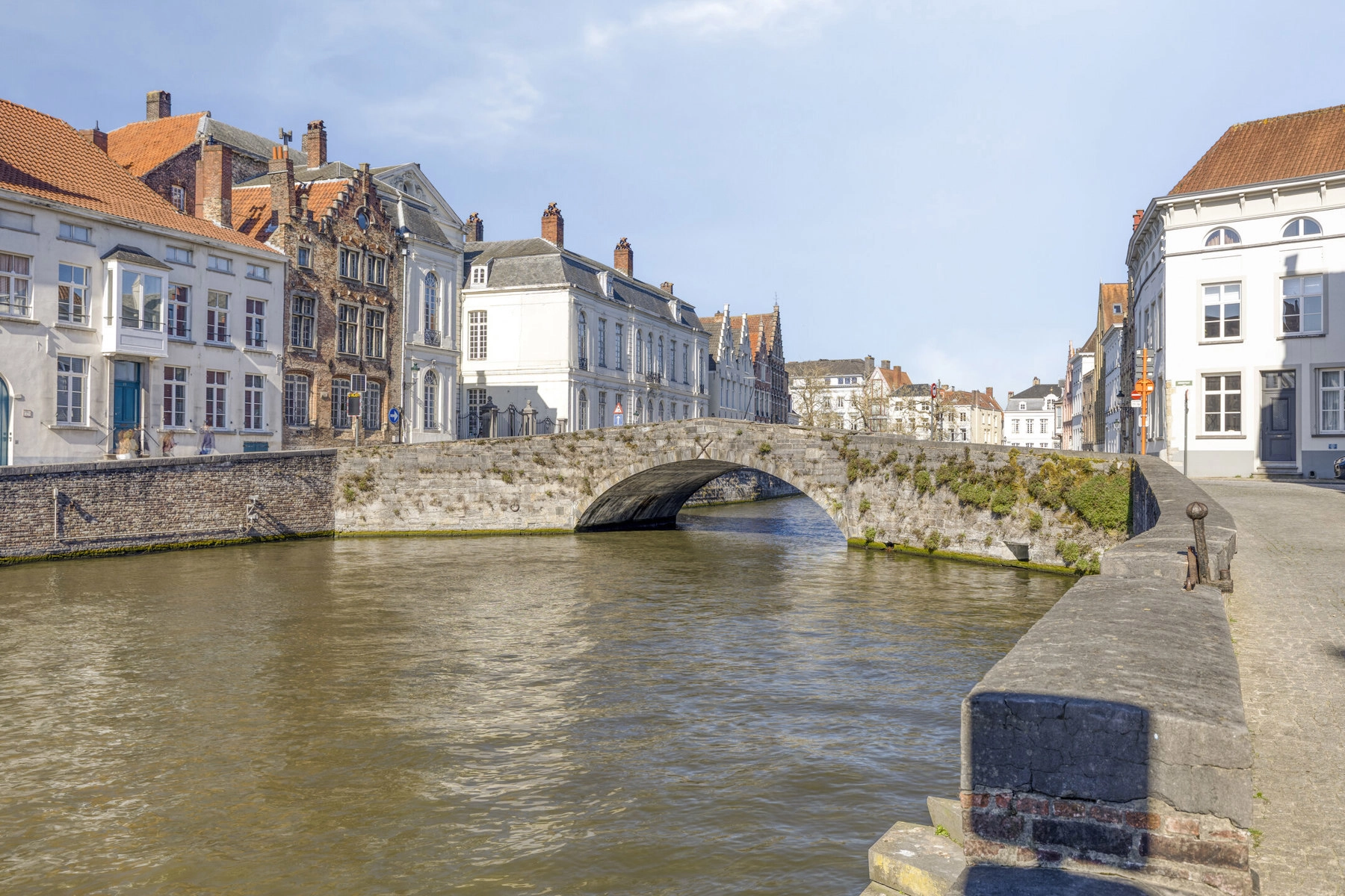 bea541f3a8034bbf850d121372f5b11b photo