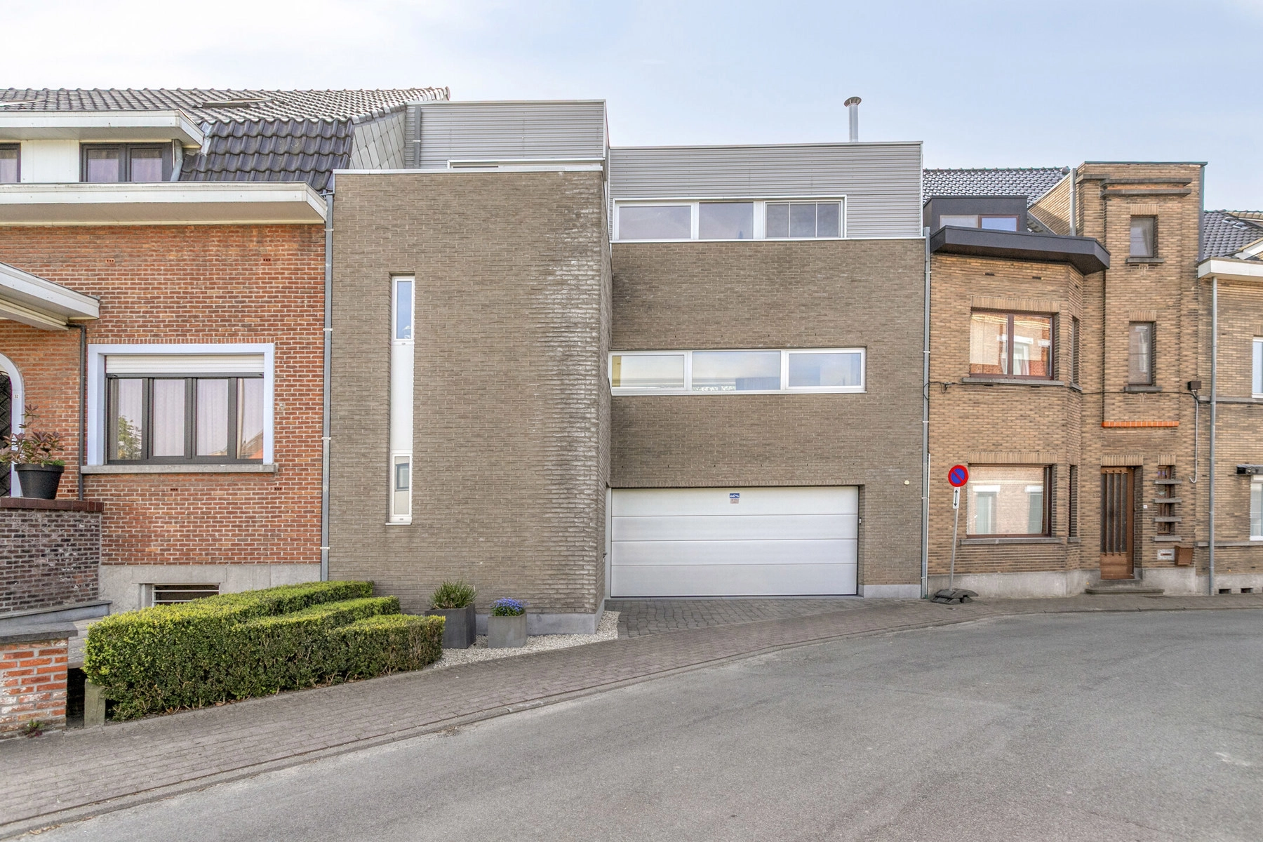 0cf193ca296943978729912f091beefe photo