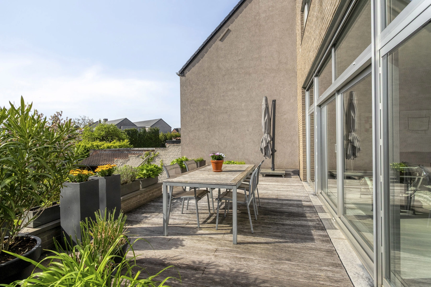 cbeb96c5aacb4225bc1e4d8c0c0c9635 photo