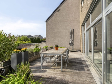 cbeb96c5aacb4225bc1e4d8c0c0c9635 thumbnail