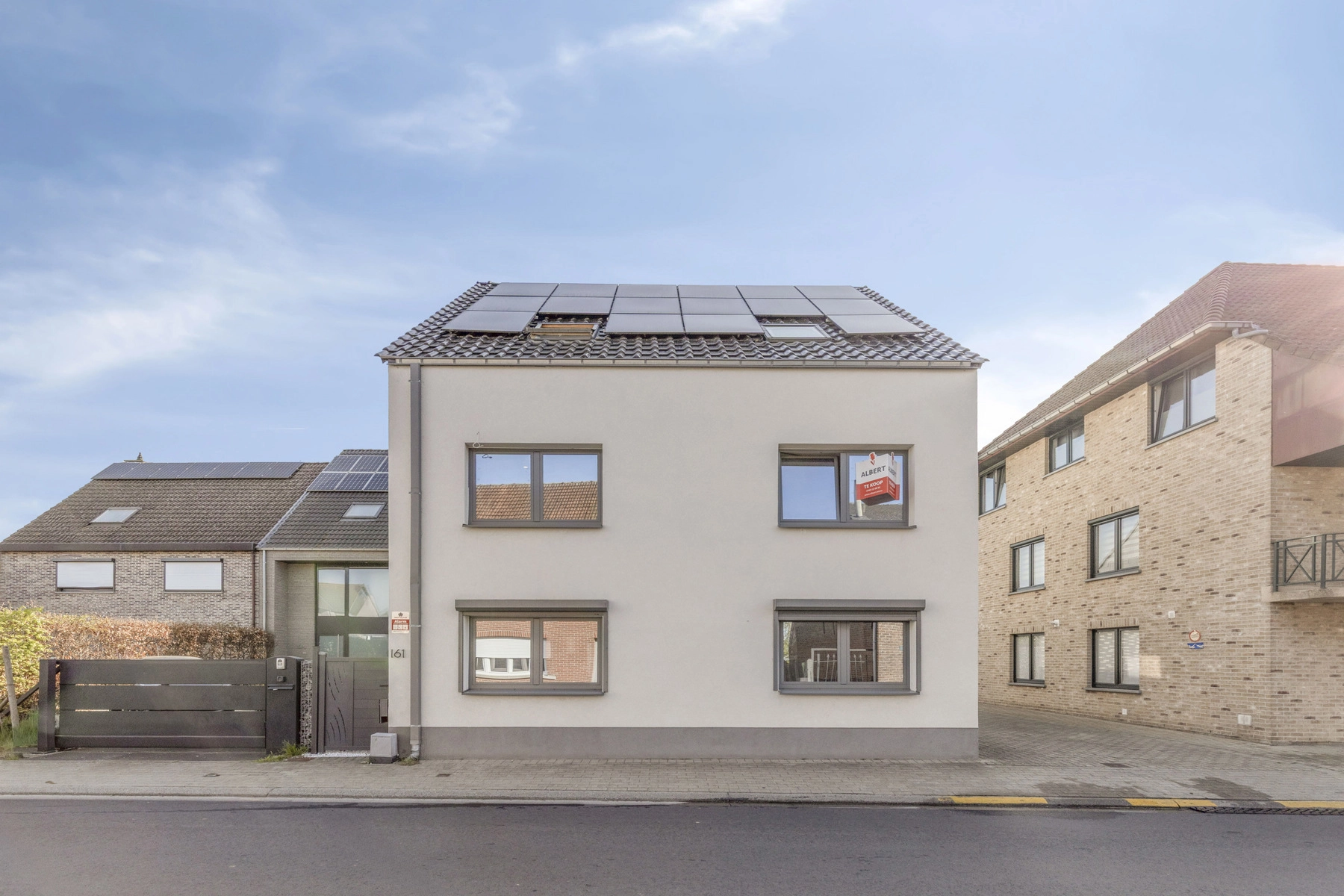 2610e2998b2d4467997c9a272f11775b photo