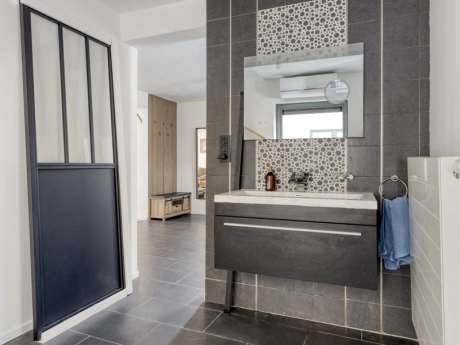 59033cce39204aca9a7ef612b6408f47 thumbnail