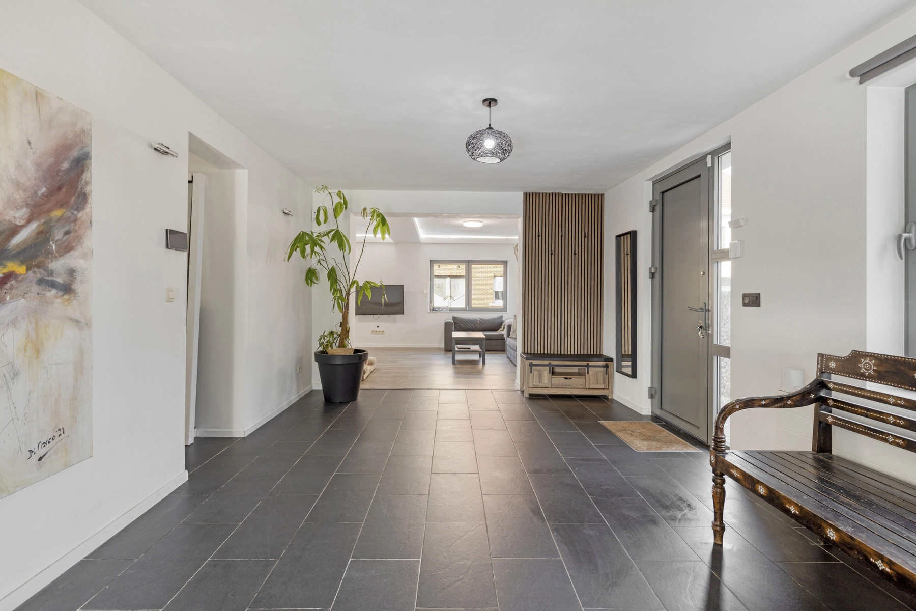 5b45774a14324bd793032b318eeda3b0 photo