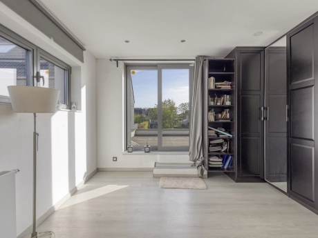 76b8d4c2566749a98ef92e7ef4d572de thumbnail