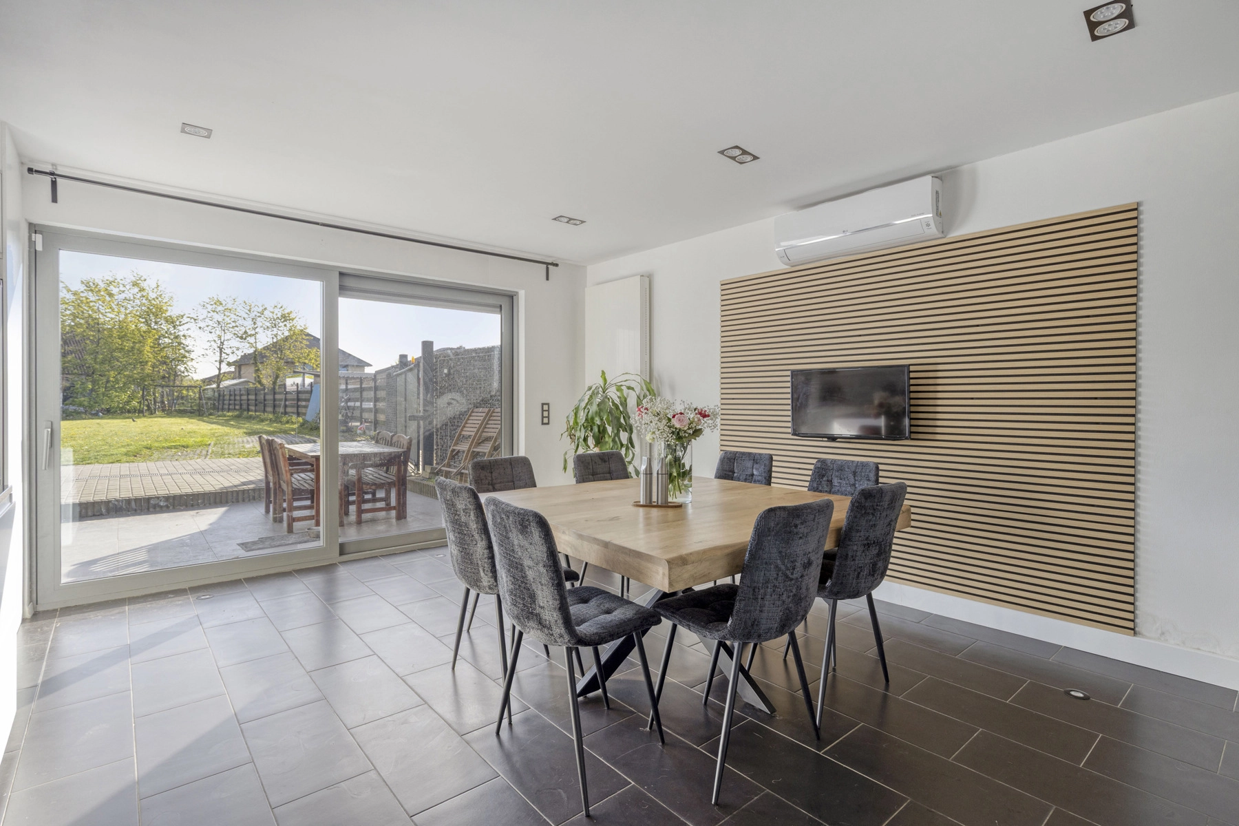 8c9476c8816f491eb257e0ba10908b57 photo