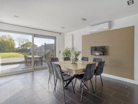 8c9476c8816f491eb257e0ba10908b57 thumbnail