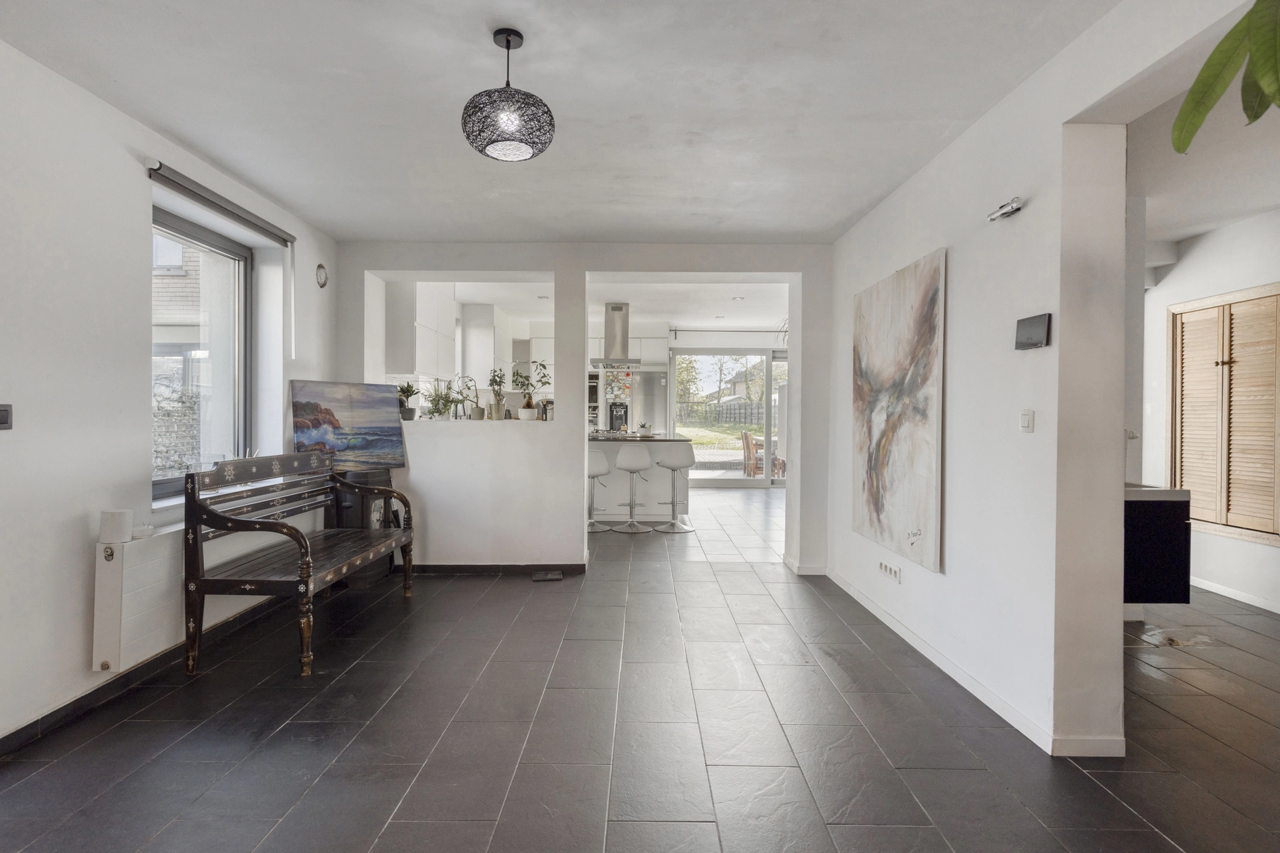 9f76cc631bc447cab550e0415a4f719f photo