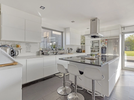 property 7653879 cover photo