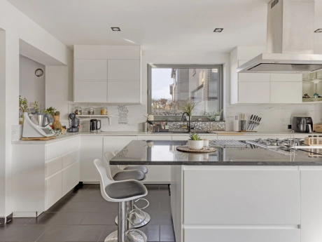 c34aa0dc49104c6a8d01612ae6110120 thumbnail