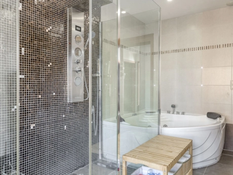 d1e72915a22842e9b0452b0986e995d7 thumbnail