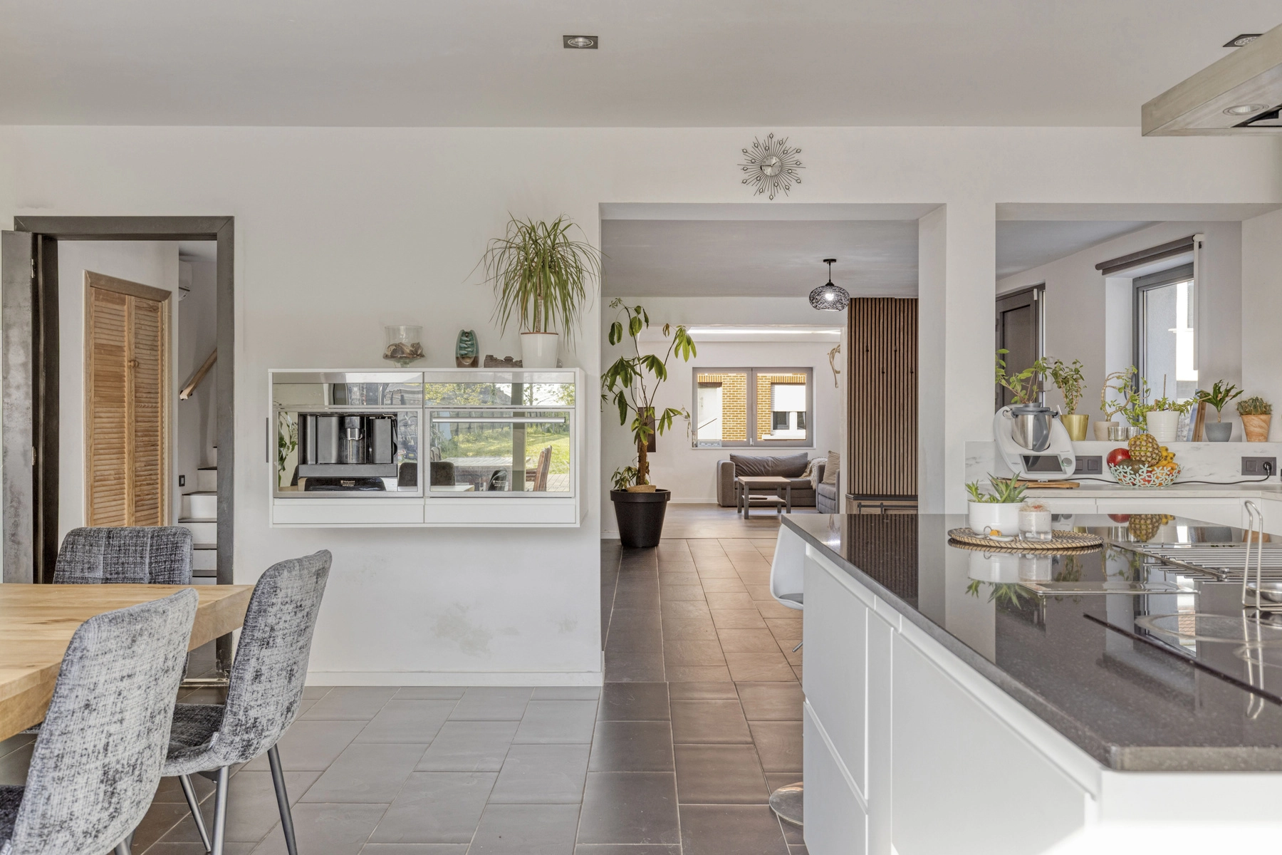 e6bcaeed8b0840e9a974217628abc4f7 photo