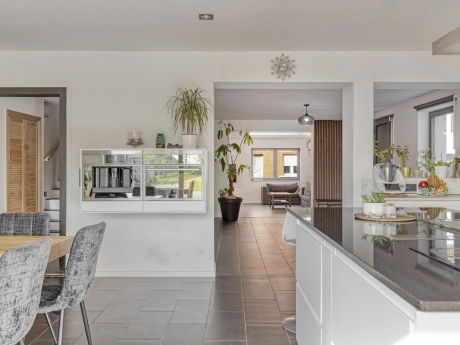 e6bcaeed8b0840e9a974217628abc4f7 thumbnail