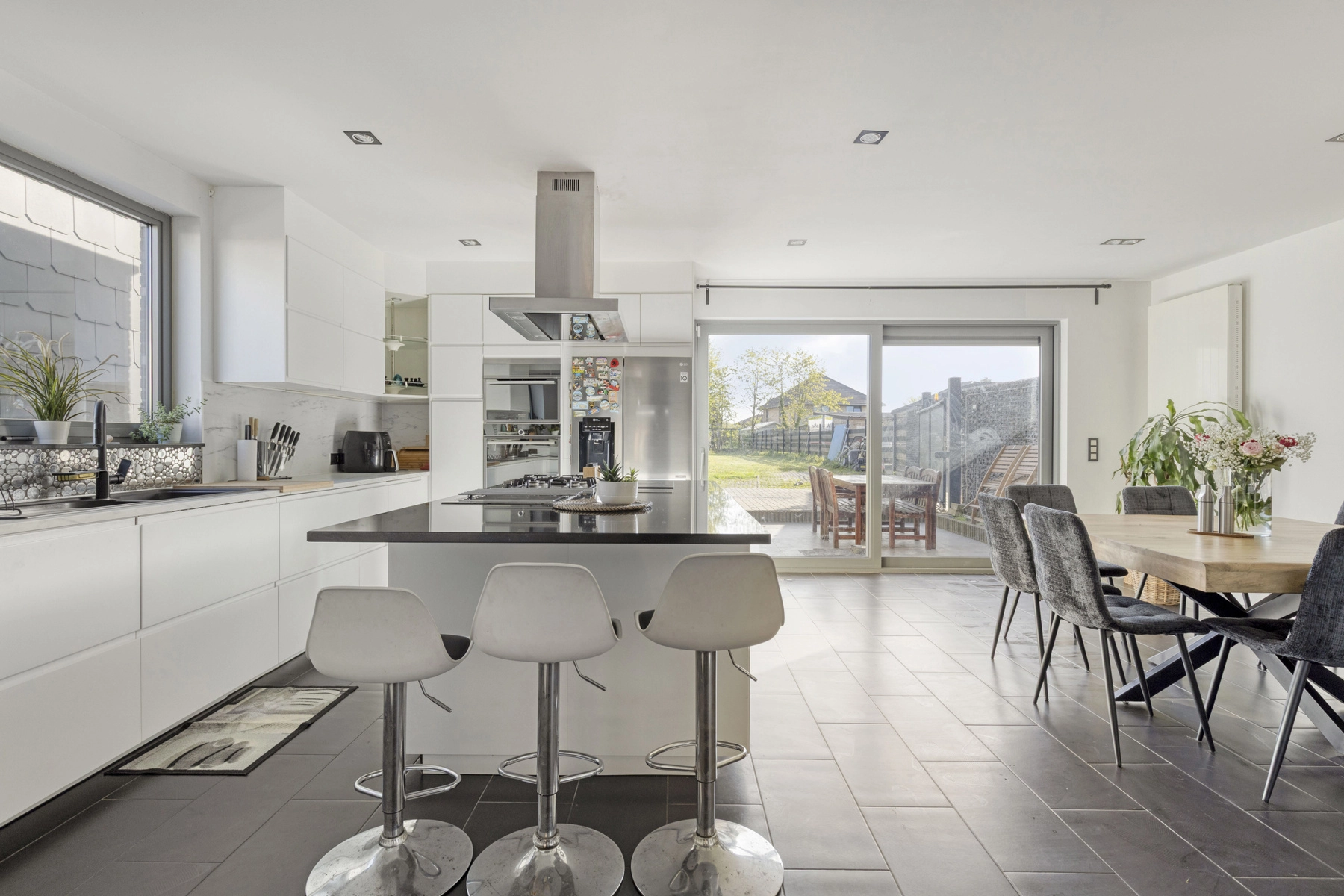 f92a9eae65094974ae24b8747d4de497 photo