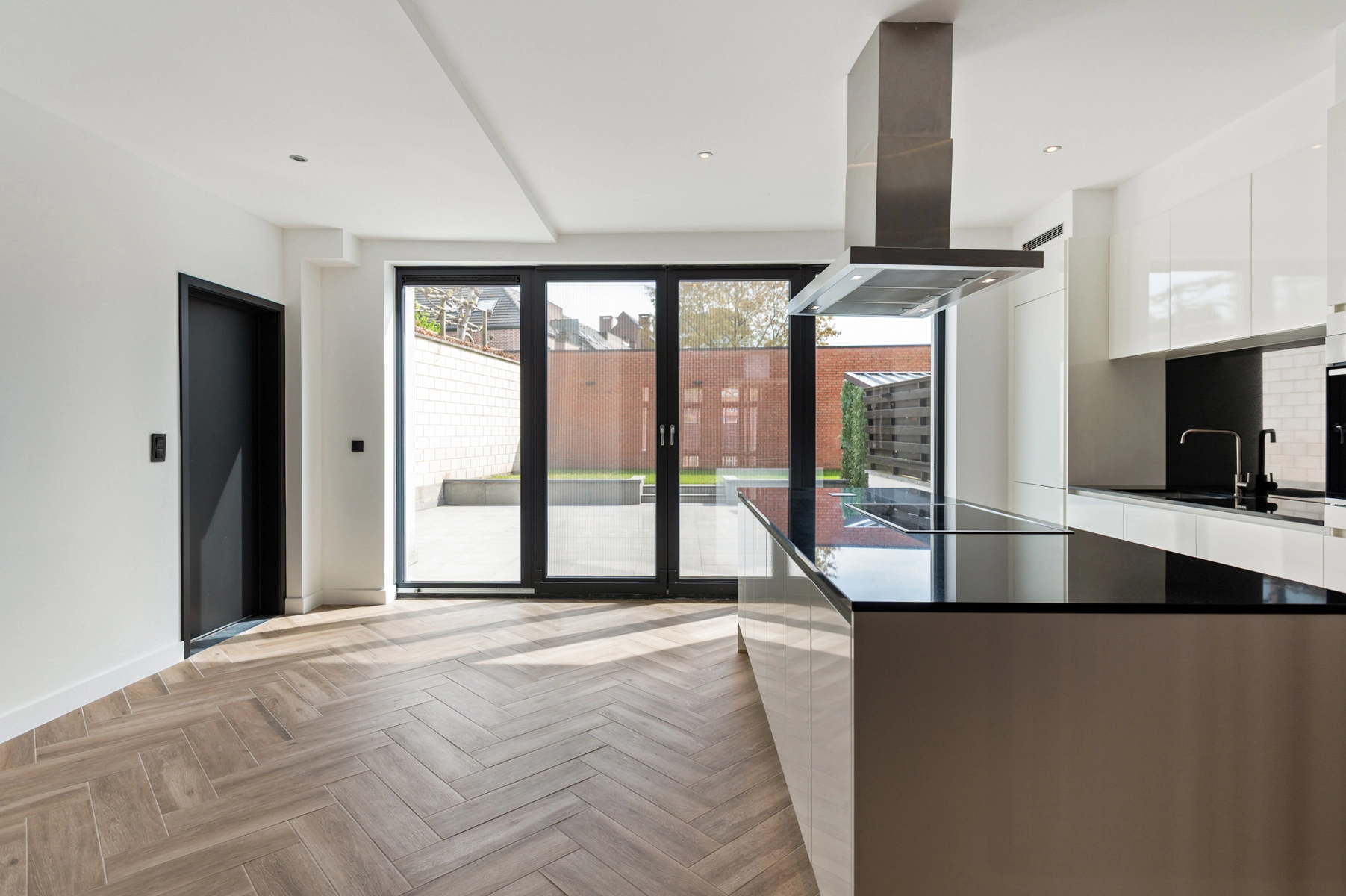 5b2d0b7a9ad24268ba8dba6e3e42a78b photo