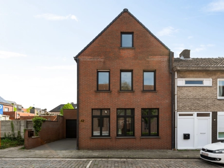 9165d81108994969b86cf00e93fa852b thumbnail