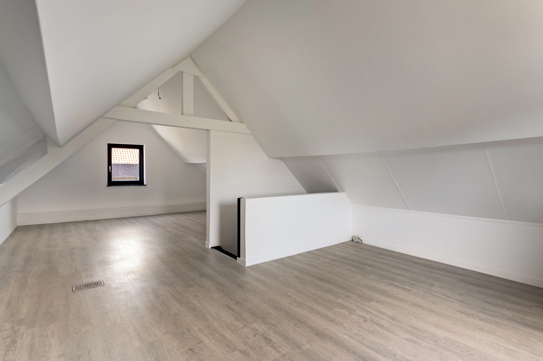 a495929f64254ee7a1f04cd19756e482 photo