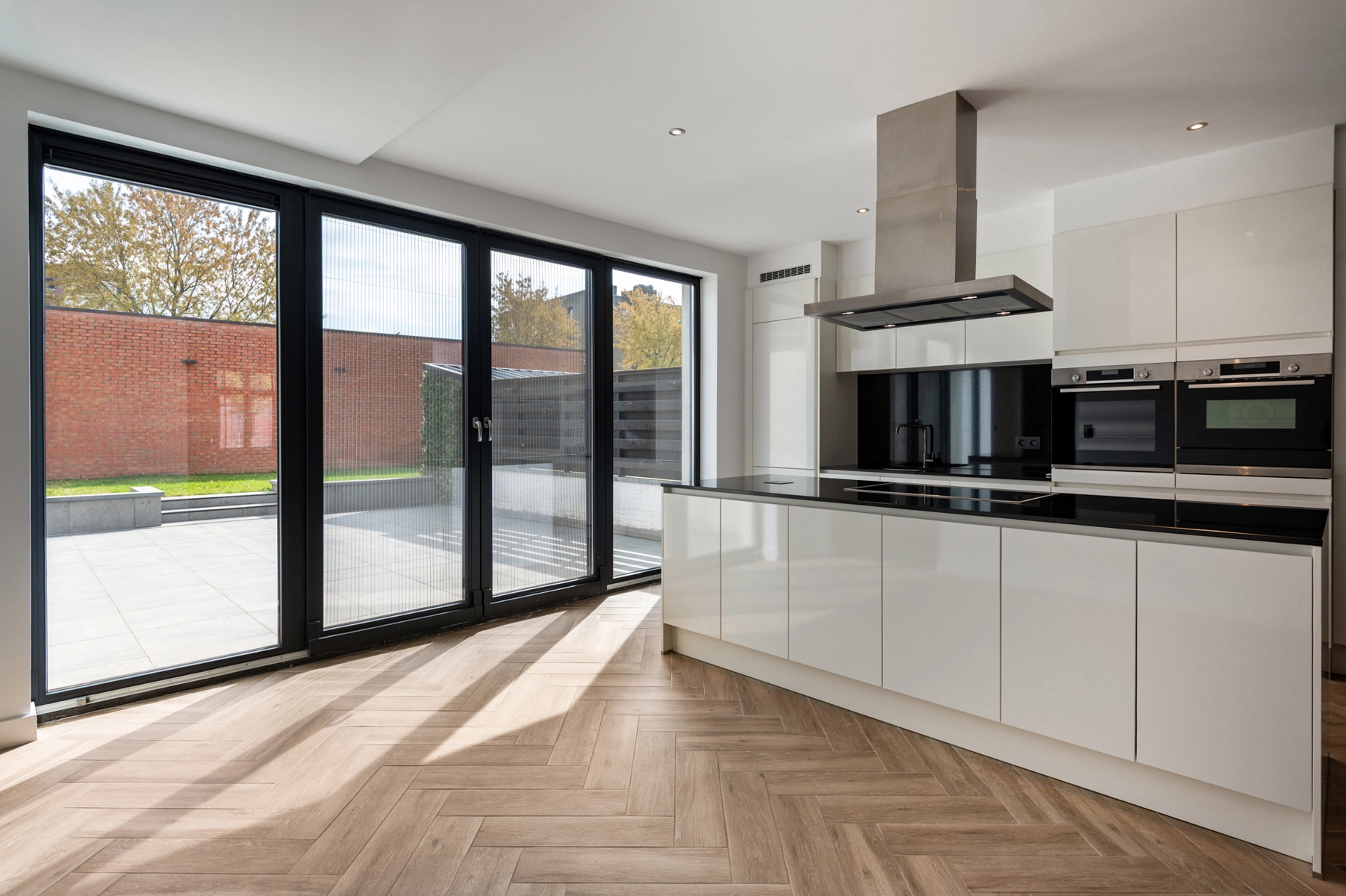 f3a195dcd0d44f5b93840e0ac57d2c08 photo