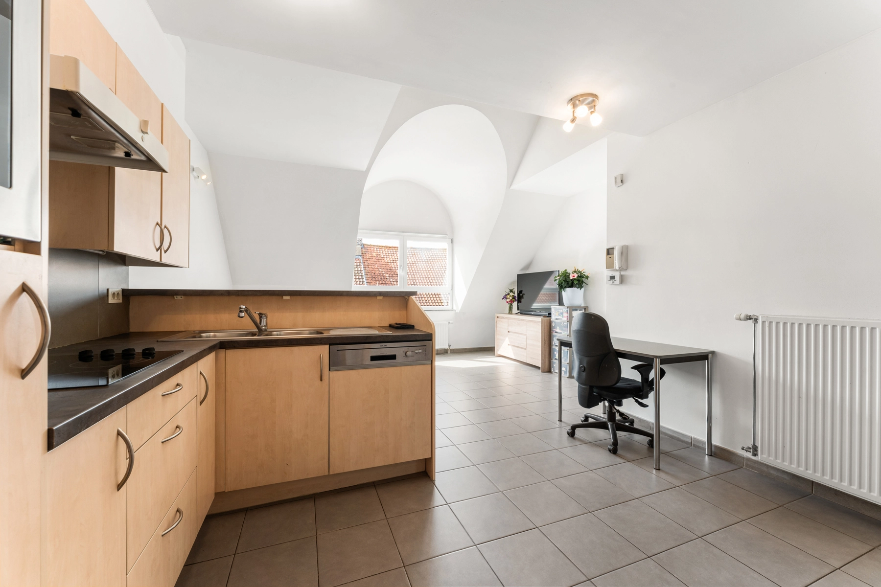 1bf8ec7013e746c690352147b7322b49 photo