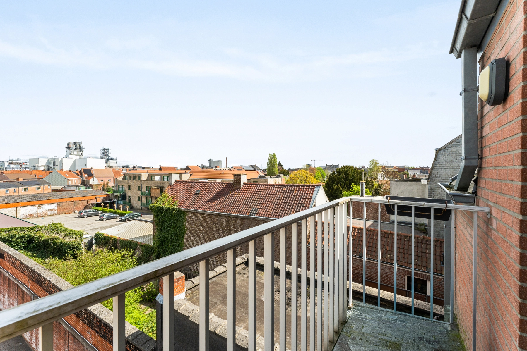 34d47cf65ee64e27b262292cdc8cf19b photo