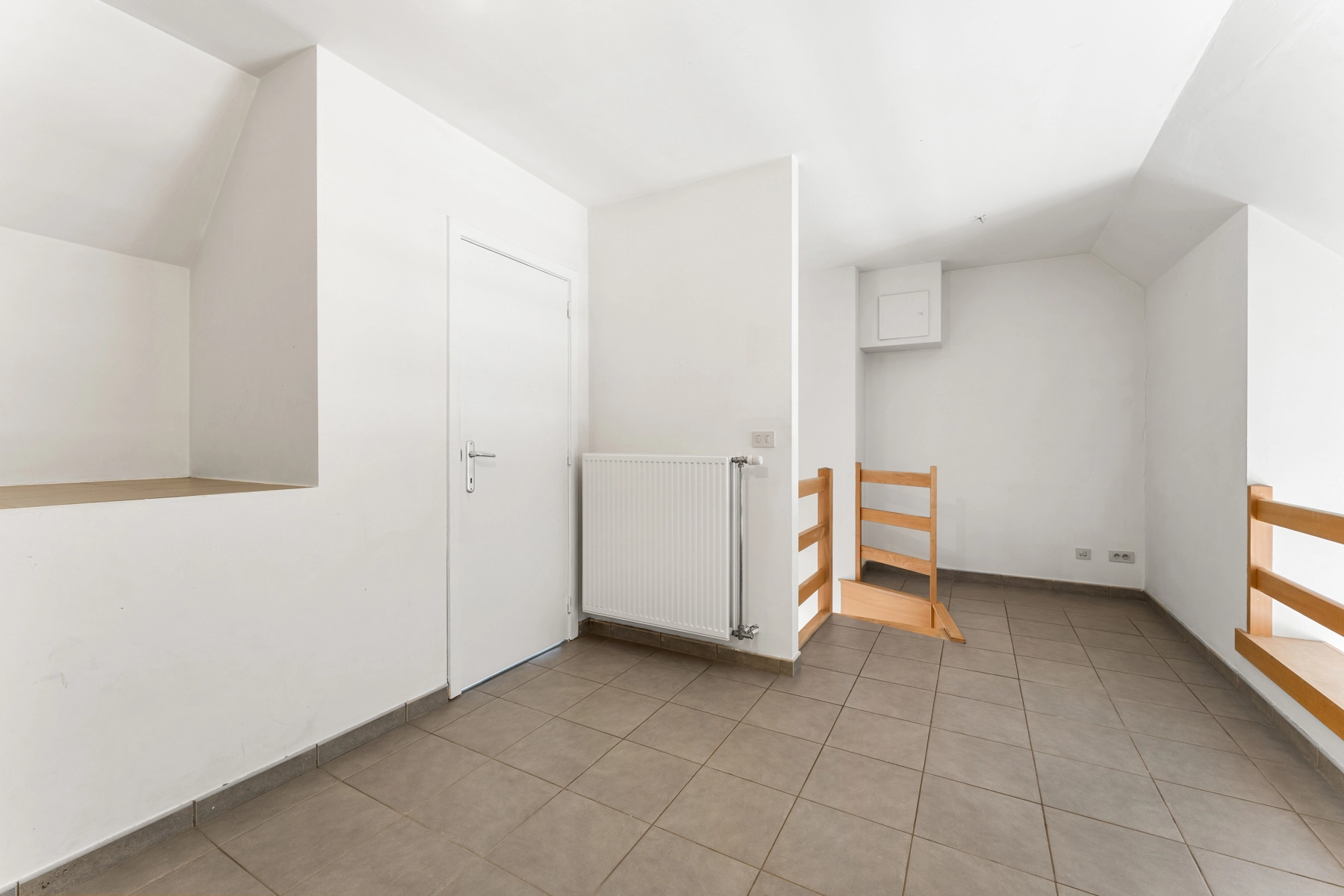 bdc833e4dc614ae8bdc8332eea78f837 photo