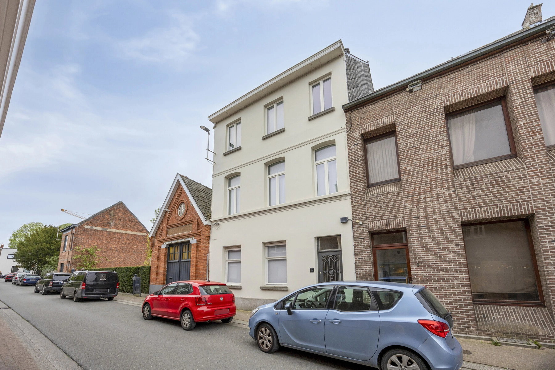 375a2b44734b43f38fb983f3fcf87498 photo