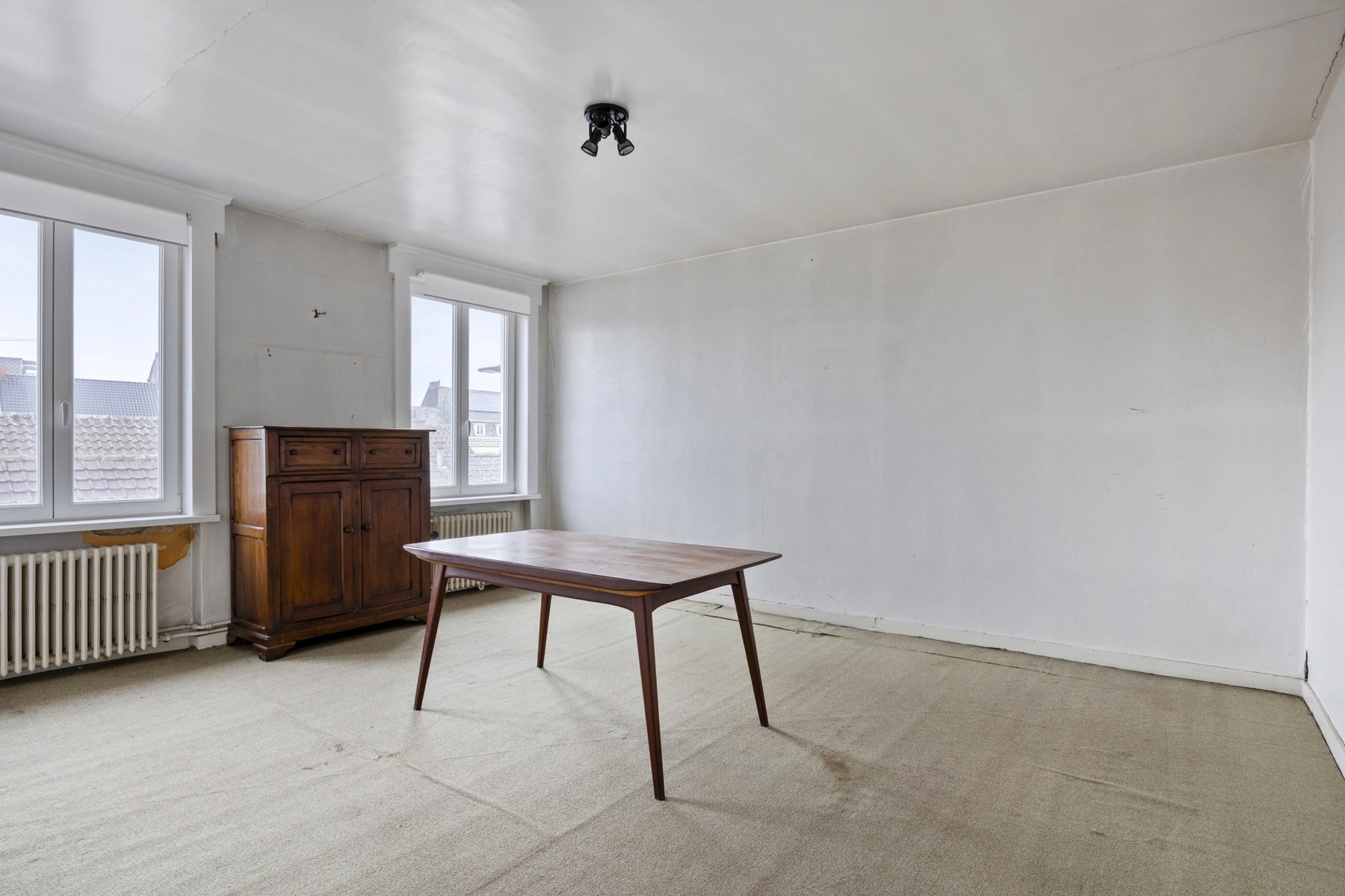 6ad47aa1e86a4bb99ac8418fc82e203b photo