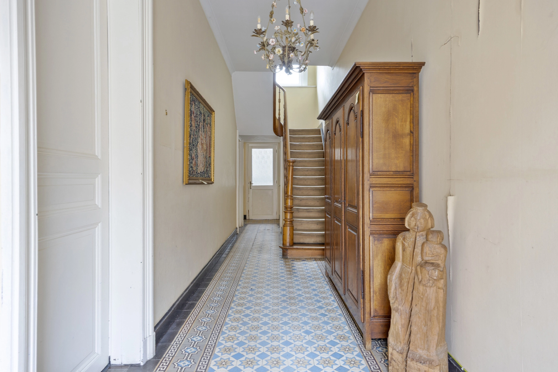 fc2e7d0920e74dee934848a2f0480e1f photo