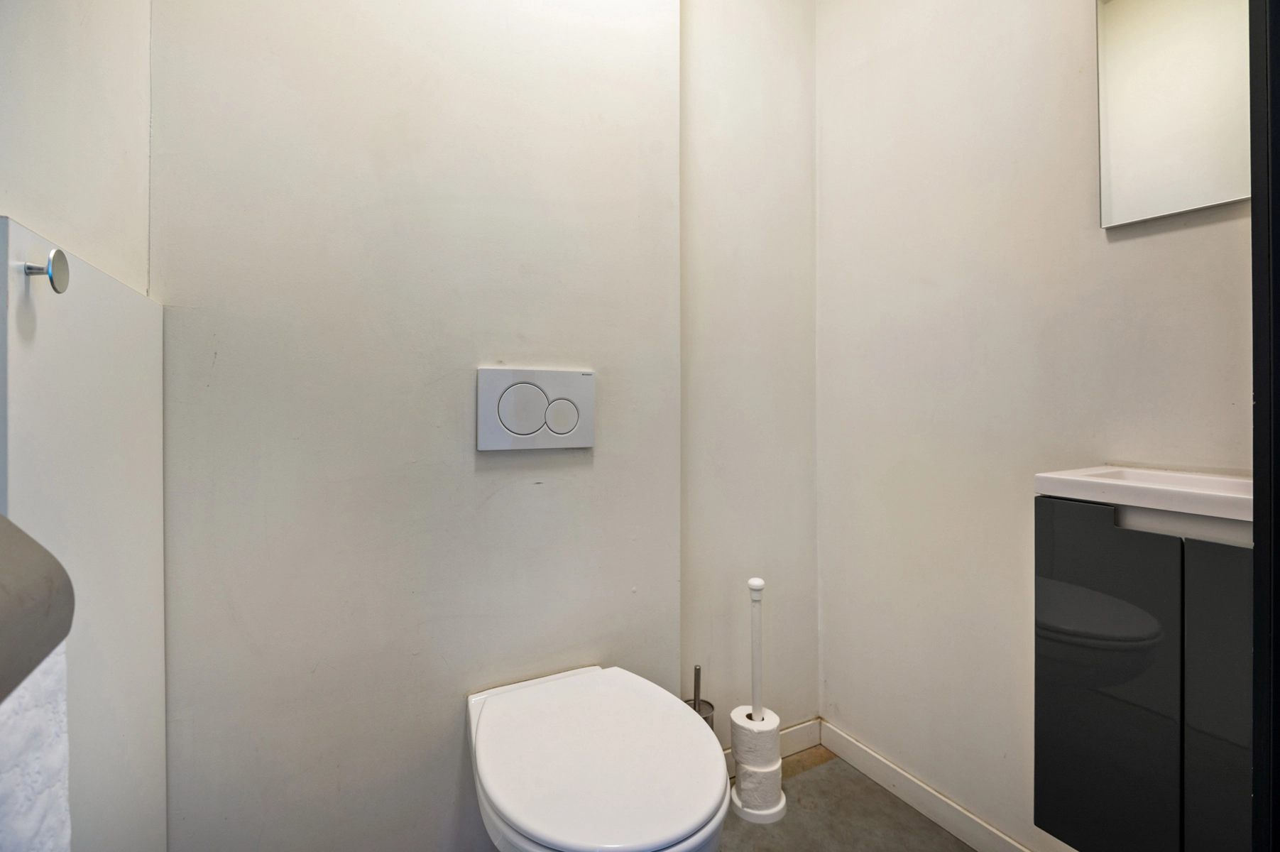 4b26ffacd28648ea9ebe8db1d7f4f38d photo