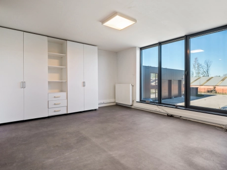 6873f35f5c9a4bc6a835c7b6560b9733 thumbnail