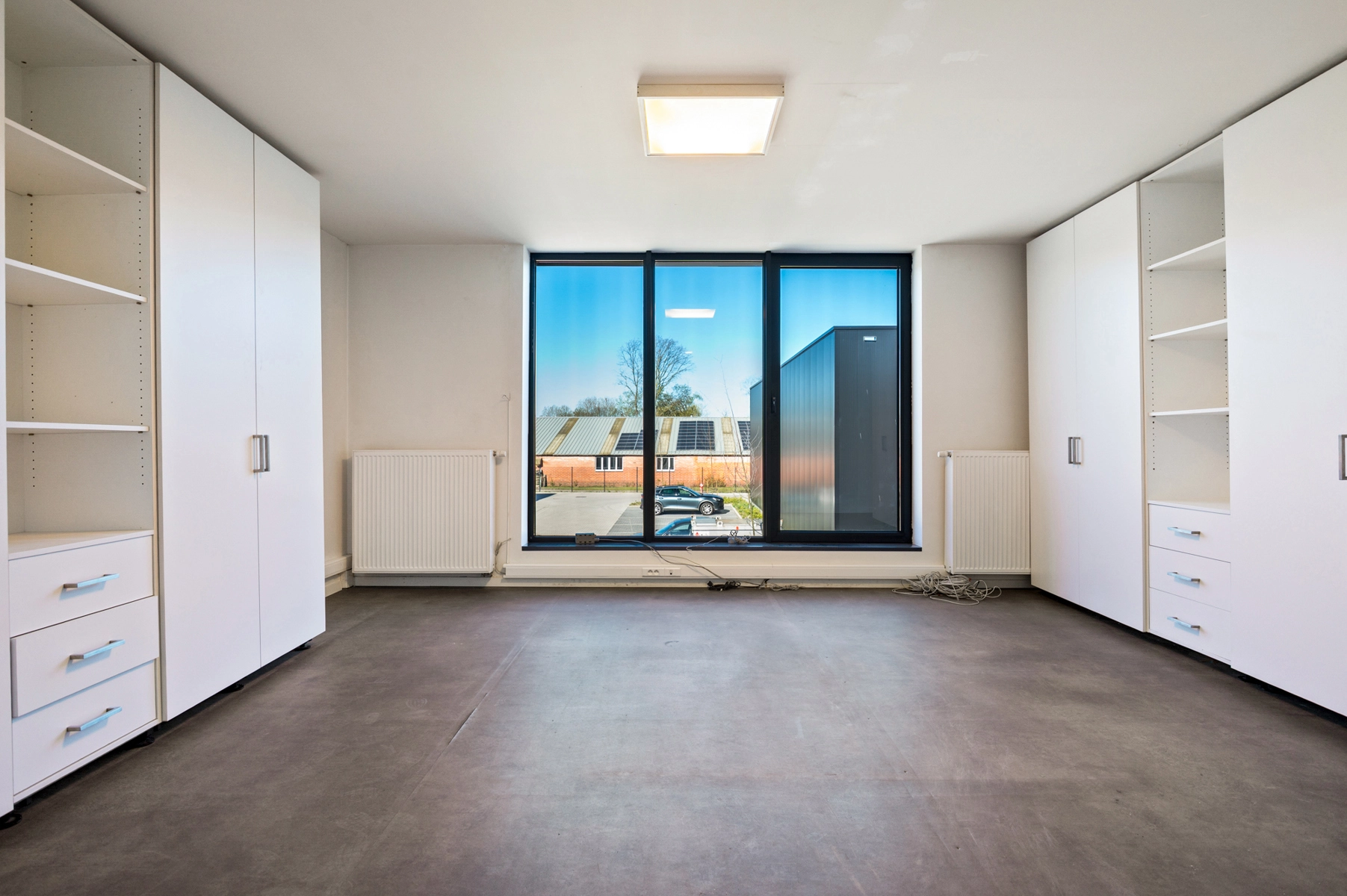 8fed825d060a4da7ae5a12761d3f7031 photo