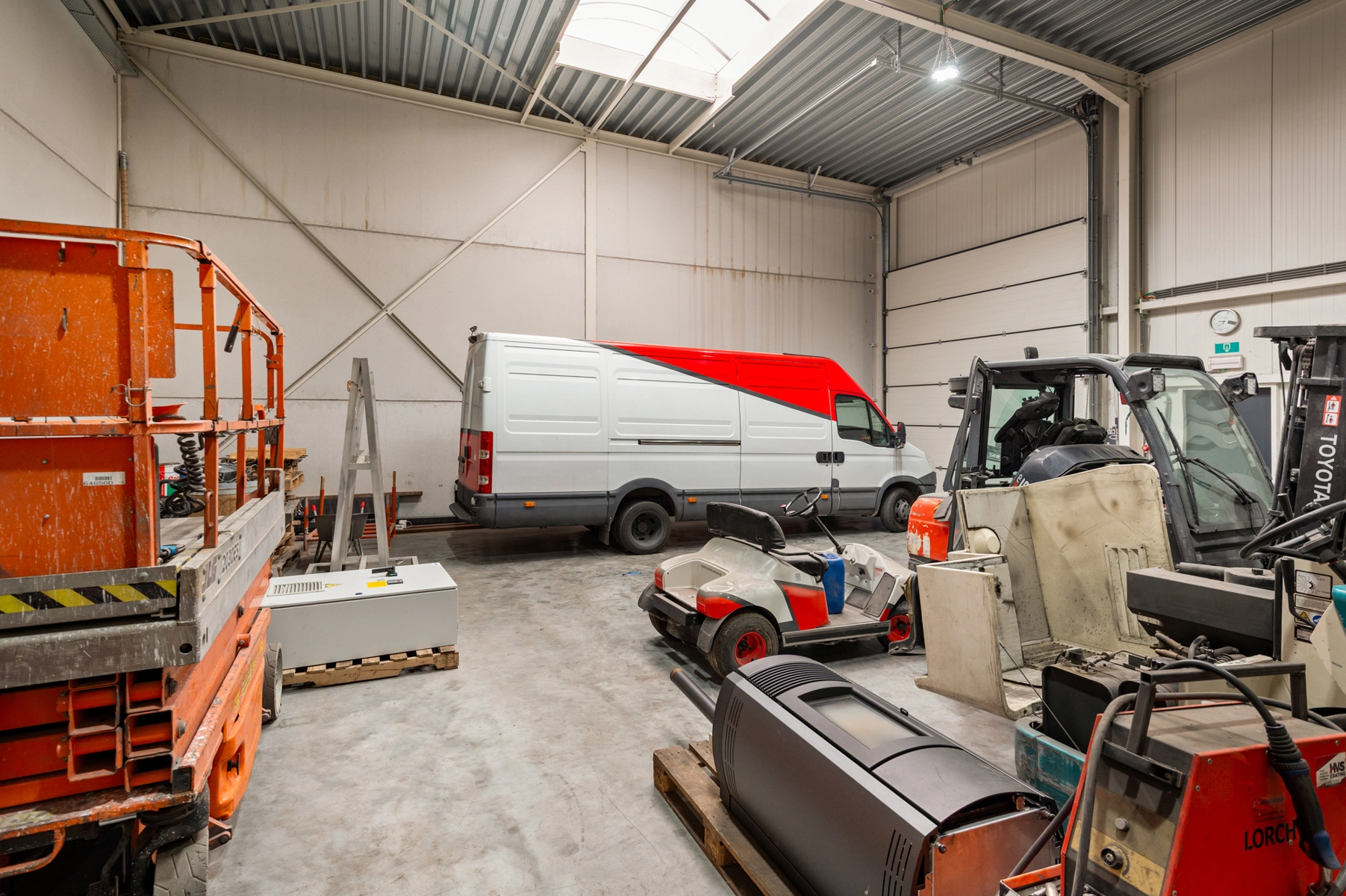 00041c37b1c14fc8a426bbe8f090c2b4 photo