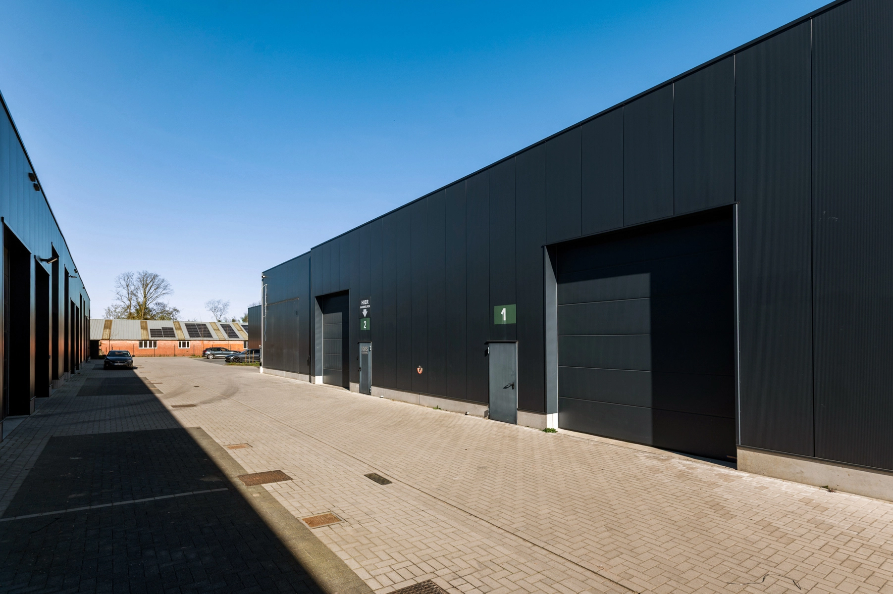 258ad4768b5a4b5fb1e3d8eed51933ec photo