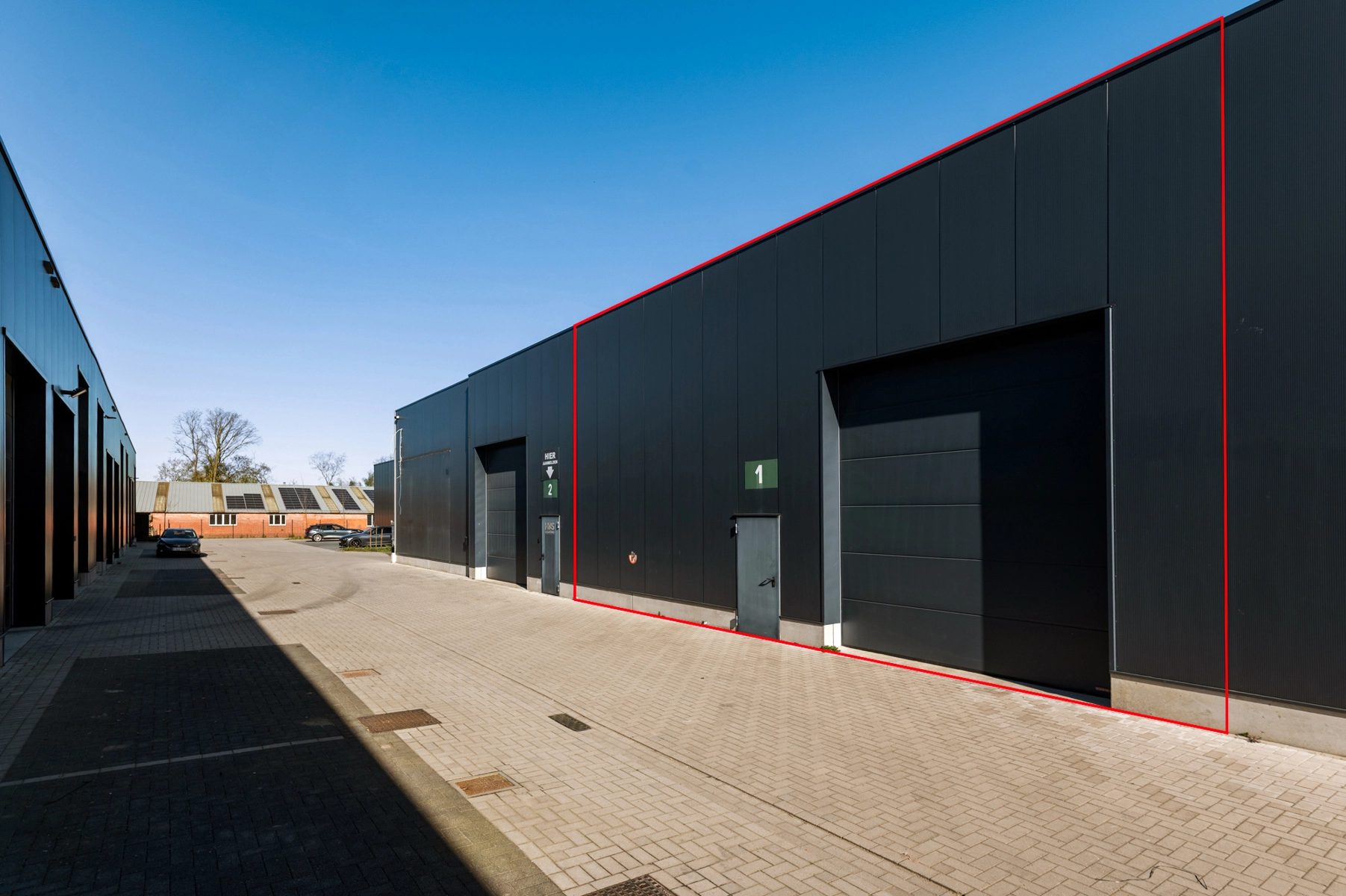 51212e332efc49d3805e3938ef5097ff photo