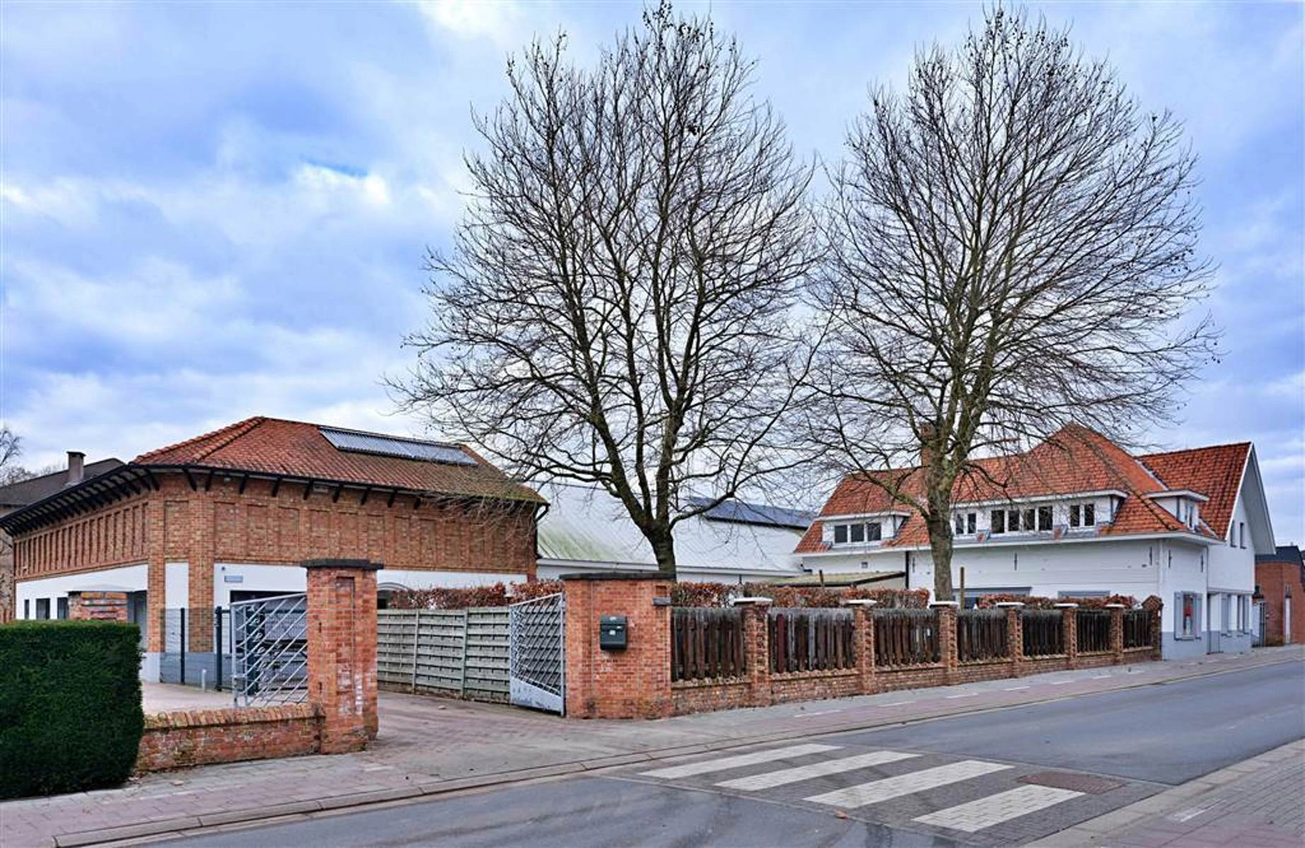 0e82dc84834848ad9be75908c7e9f6f7 photo