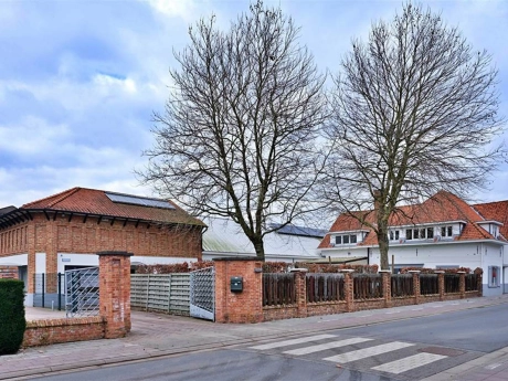 0e82dc84834848ad9be75908c7e9f6f7 thumbnail