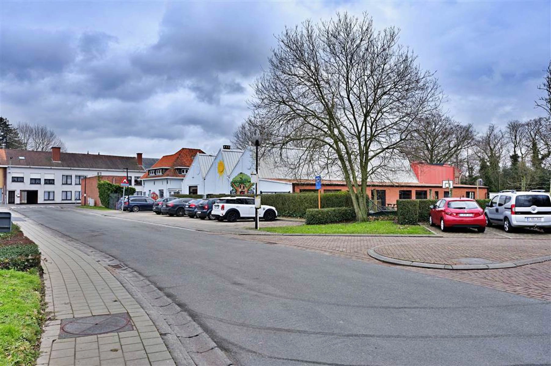 15a45871daf94c048c9e4579731a2e1e photo