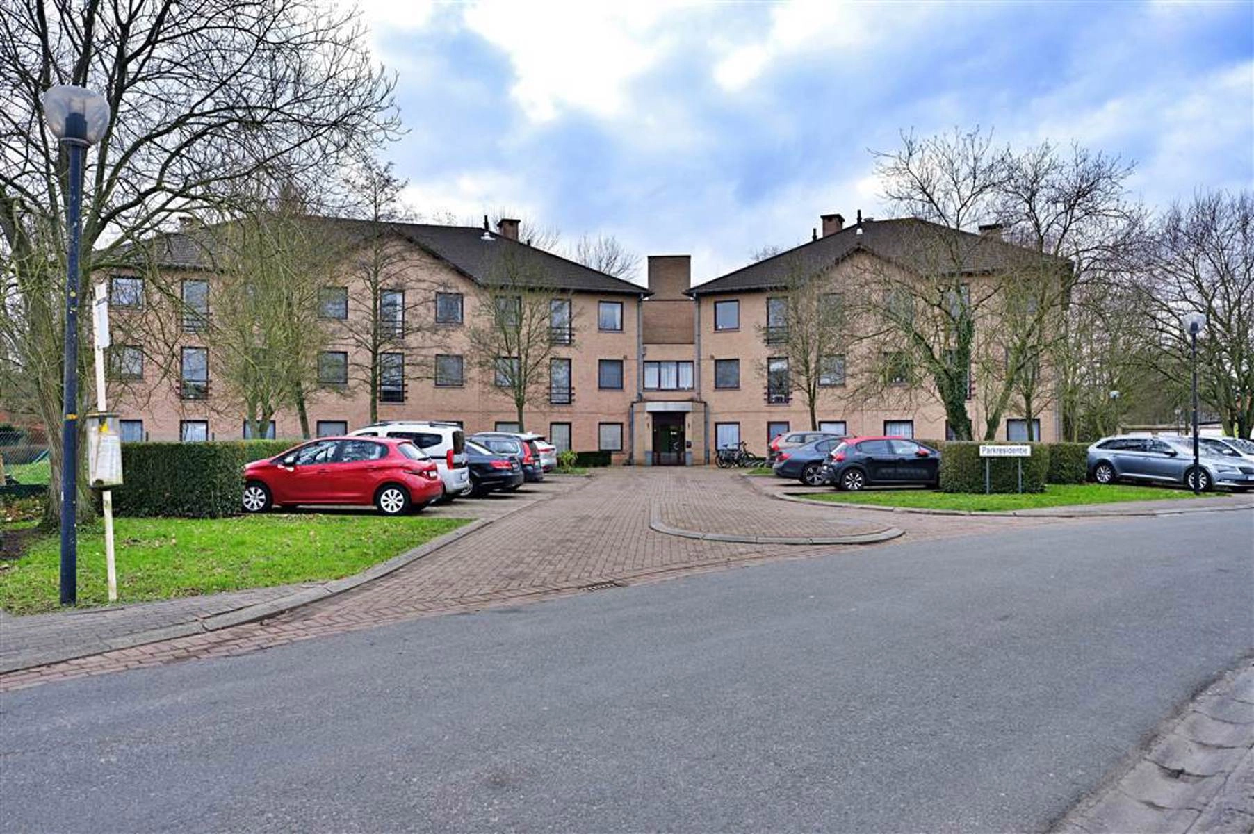 2ef975919068465e873df3c71695a9e2 photo